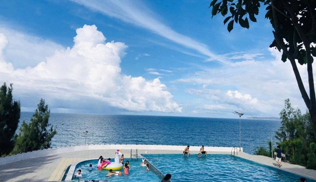 Rubeach Hotel & Resort