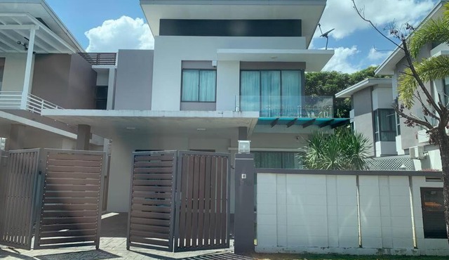 Rumah semi-D 2 tingkat berdekatan Mydin Seremban 2