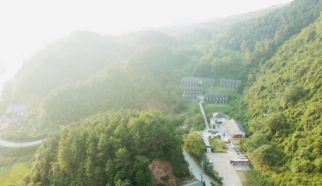 Sài Gòn - Bản Giốc Resort