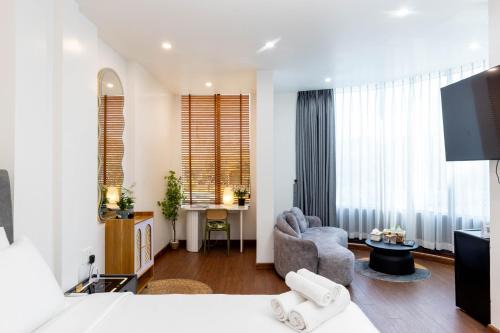 Sài Gòn Heat Hotel