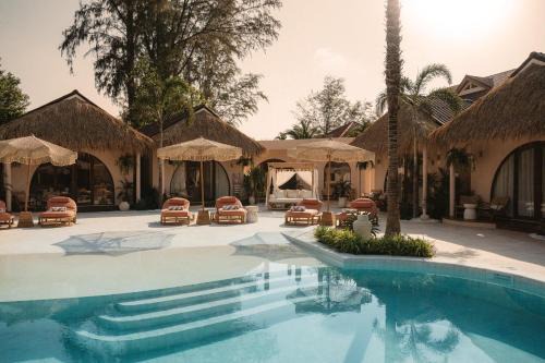 SAGA Boutique Villas near Sol Beach