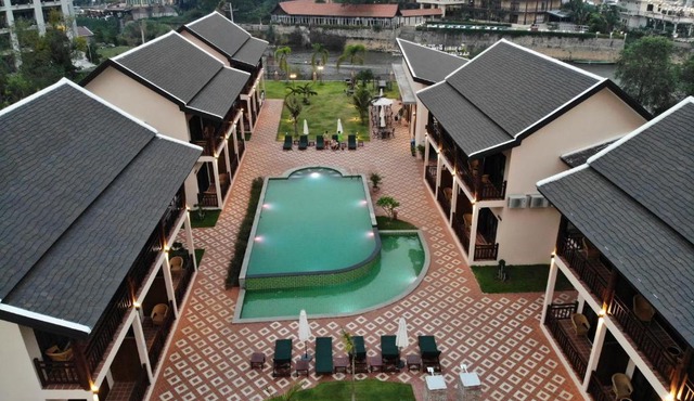 Saksiri Riverside Boutique Hotel