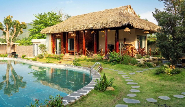 Salt Electrolysis Pool 2BR 2BA kitchen Ba Na Hills