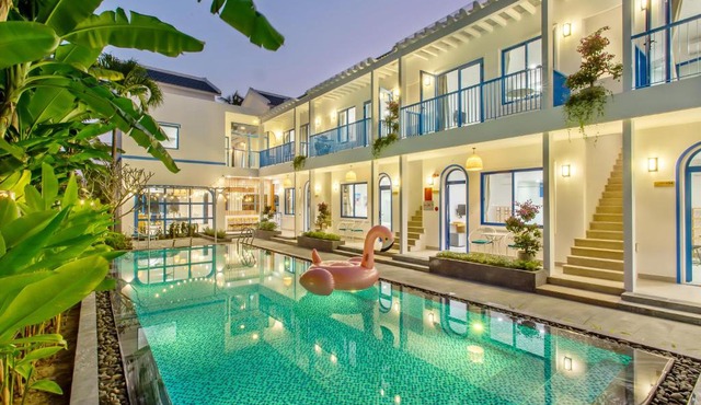 Santorin HoiAn Villa