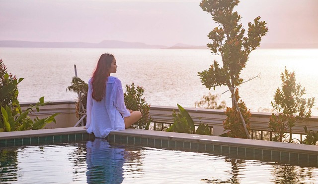 Sea Breeze Hotel & Villa