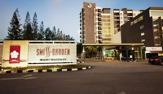 Sea La Vie Homestay at Swiss Garden Resort Residence - No Cooking No WIFI