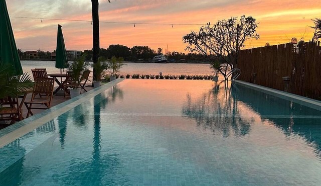 SEA SAND RESORT