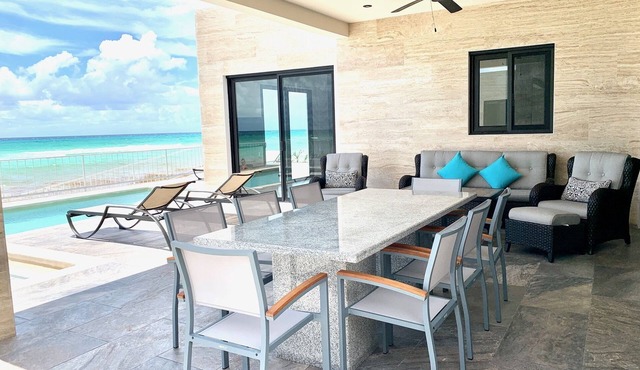 Seaside Villa: 4 Beds, Private Pool, Amazing Views
