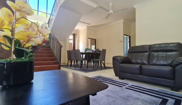 Sejati KB Homestay 4 BEDROOM