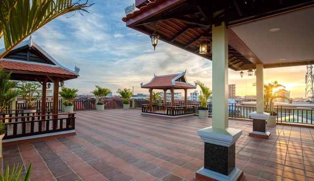 Seng Hout Hotel