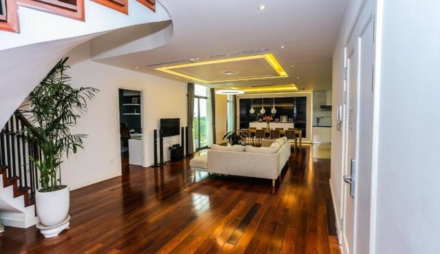 Signature Duplex-3Rooms-3Bathroom-Spacious Balcony