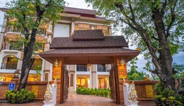 Siri Nakornpink Chiang Mai Hotel SHA Plus
