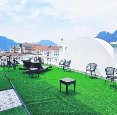 SKY hotel vangvieng