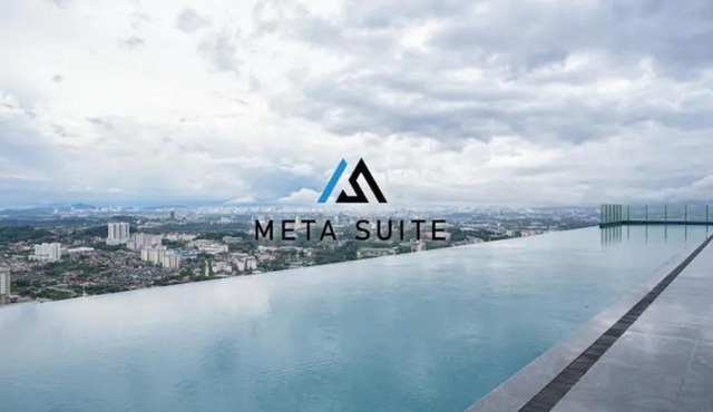 Sky Pool 4 Star grade stay in i-City