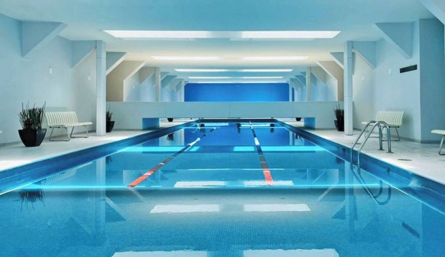 Skyview PentHouse w/Pool & more in Luxury Building