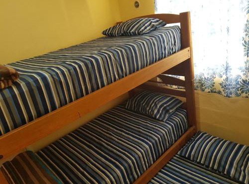 Small room with bunk bed, bathroom, AC and WiFi in Campeche