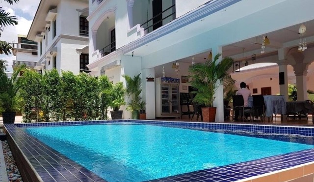 Smiley's Guesthouse : Twin Room (Fan & Hot Water)