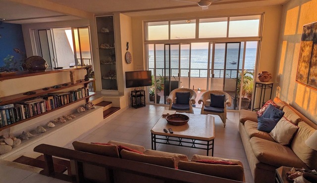 Spacious 3-Bedroom Beachfront Penthouse in Cozumel! - 15 min walk from downtown!