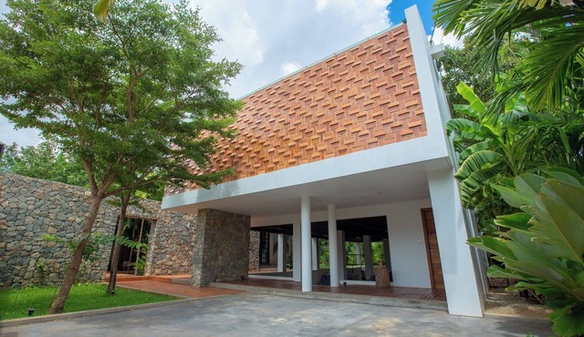 Spacious 5-bedroom haven offers the perfect blend of comfort and tranquility