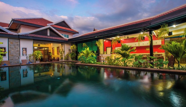 Spacious 8-Bedroom Villa in fabulous Krong Siem Reap with Private Pool