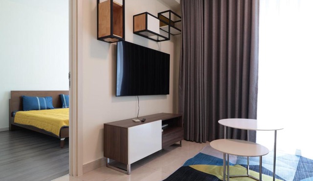 Spacious Modern Deluxe apartment with balcony, pool, gym and yoga