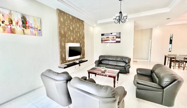 Staycation Homestay 6 BDC Landed House Kuching