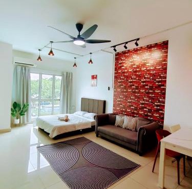 Studio Condo Seri Kembangan Serdang with pool and WIFI