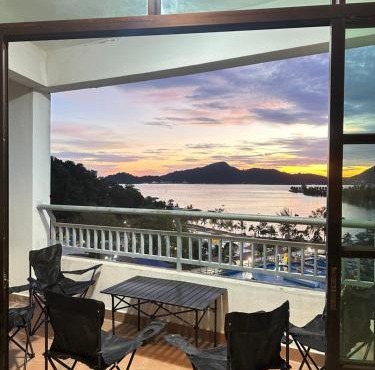 Studio Room Marina Height's Hotel Residence with Seaview