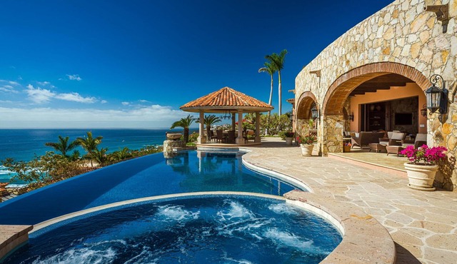 Stunning 7BR Luxury Villa