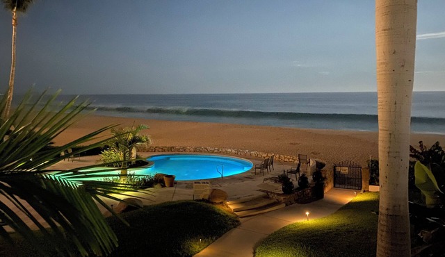 Stunning Oceanfront Condo with Pool in Mira Vista