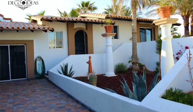 Stunning oceanfront Beach Casa de los Abuelos events allowed, perfect for kids