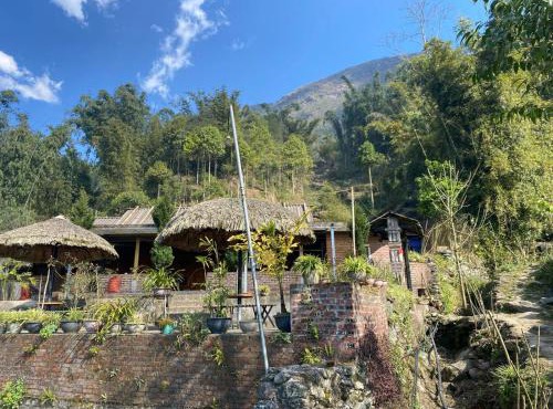 Sue Pa Family Trekking Homestay