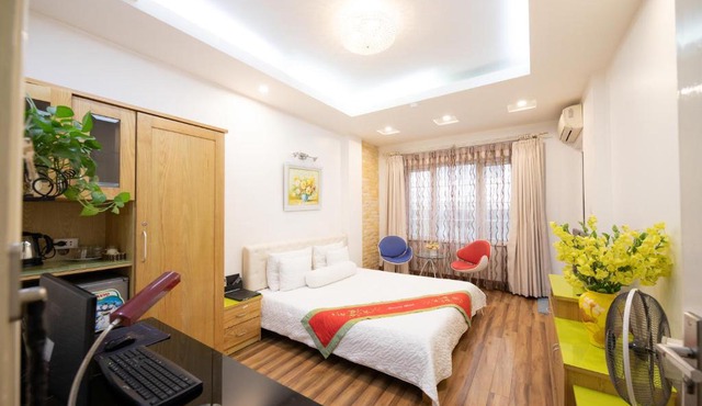Sunny Hotel