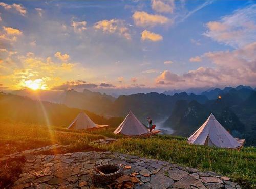 Sunrise Camping Lung Cu Ha Giang