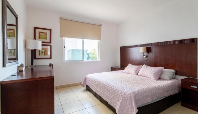 Sunrise Villa Dorada