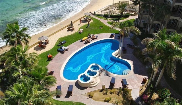 Surfer's Paradise! Beachfront Las Olas Penthouse San Jose del Cabo