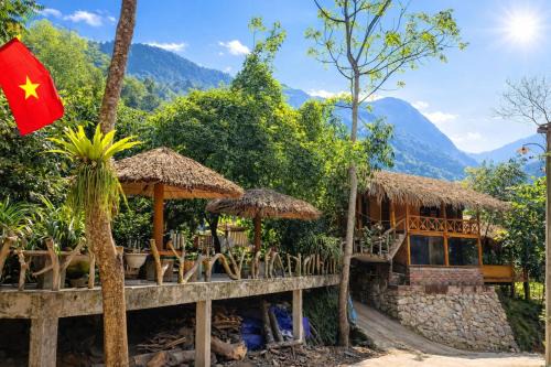 Tả Mẩy Homestay