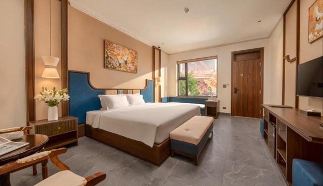 Tam Coc Center Luxury Hotel & Villa