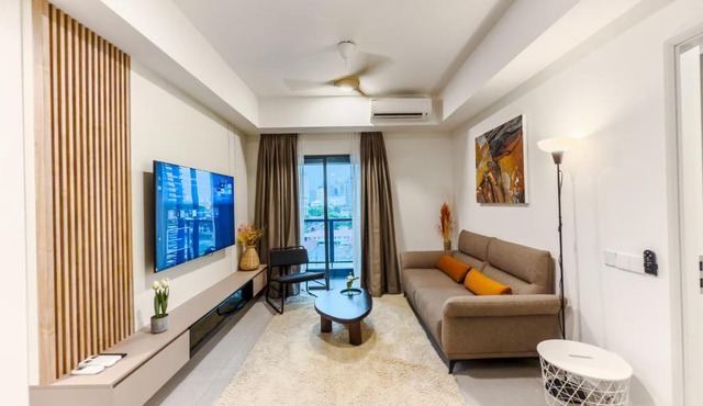 The Atrium at Jalan Ampang by OKBnB - 3Bedroom Apartment with FREE WiFi & Carpark