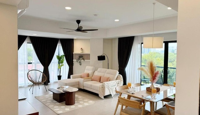 The Atrium at Jalan Ampang by OKBnB - Spacious Modern 3Bedroom Family Suite 3 mins to KLCC