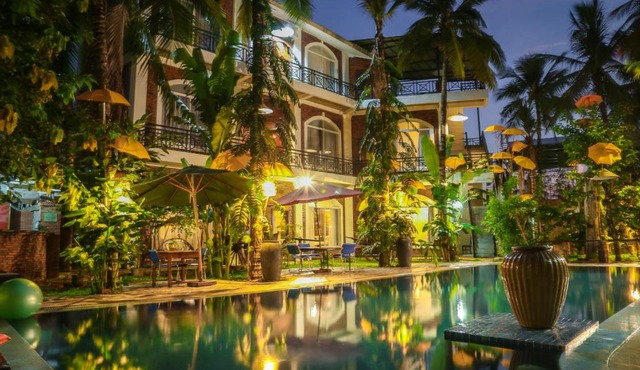 The Coconut House Hotel