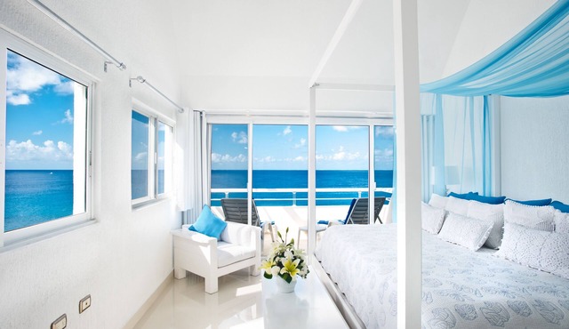 The most Romantic Oceanfront Penthouse condo on the island!