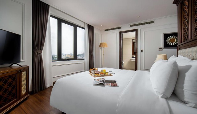 The Q Hotel