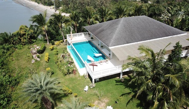 The Sunny Hill Pool Villa Panoramic Sea Views in Sikao
