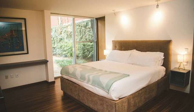 This house is a 4 bedroom(s), 4.5 bathrooms, located in Polanco, CDMX.