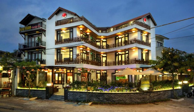 Threeway Riverside Villa
