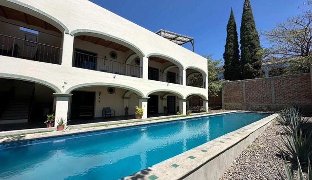 Tranquil Studio Suite with Outdoor Pool in Guadalajara