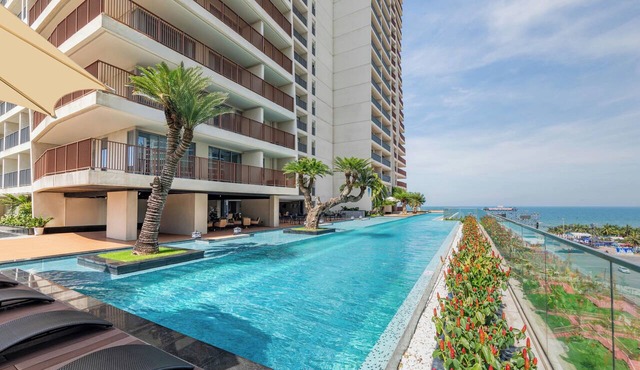Tropic Moderne Beachside Residences in Da Nang