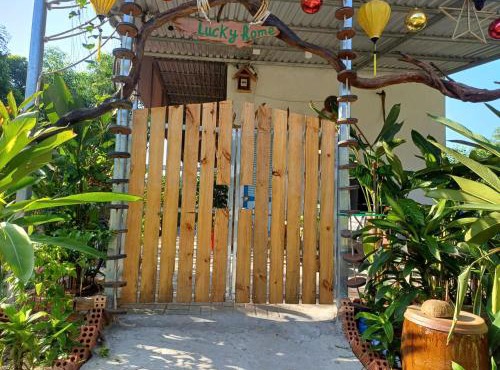 Tropical Chalet Lucky Home