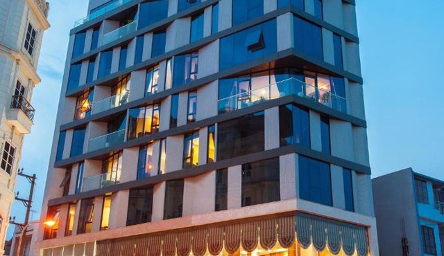 Tu Son Luxury Hotel